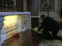 2019.05.15 Modlitwa Weteranów 2. Korpusu Polskiego przy grobie św. Jana Pawła II